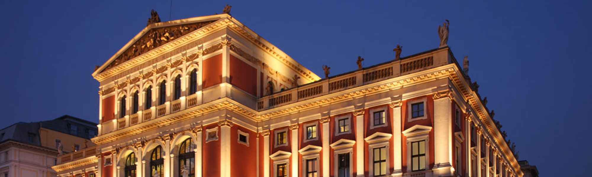 AdobeStock 215951254 2000x600